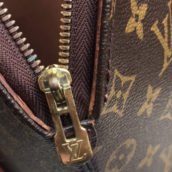 Louis Vuitton Monogram Elipse PM Handbag - Picture 12 of 16
